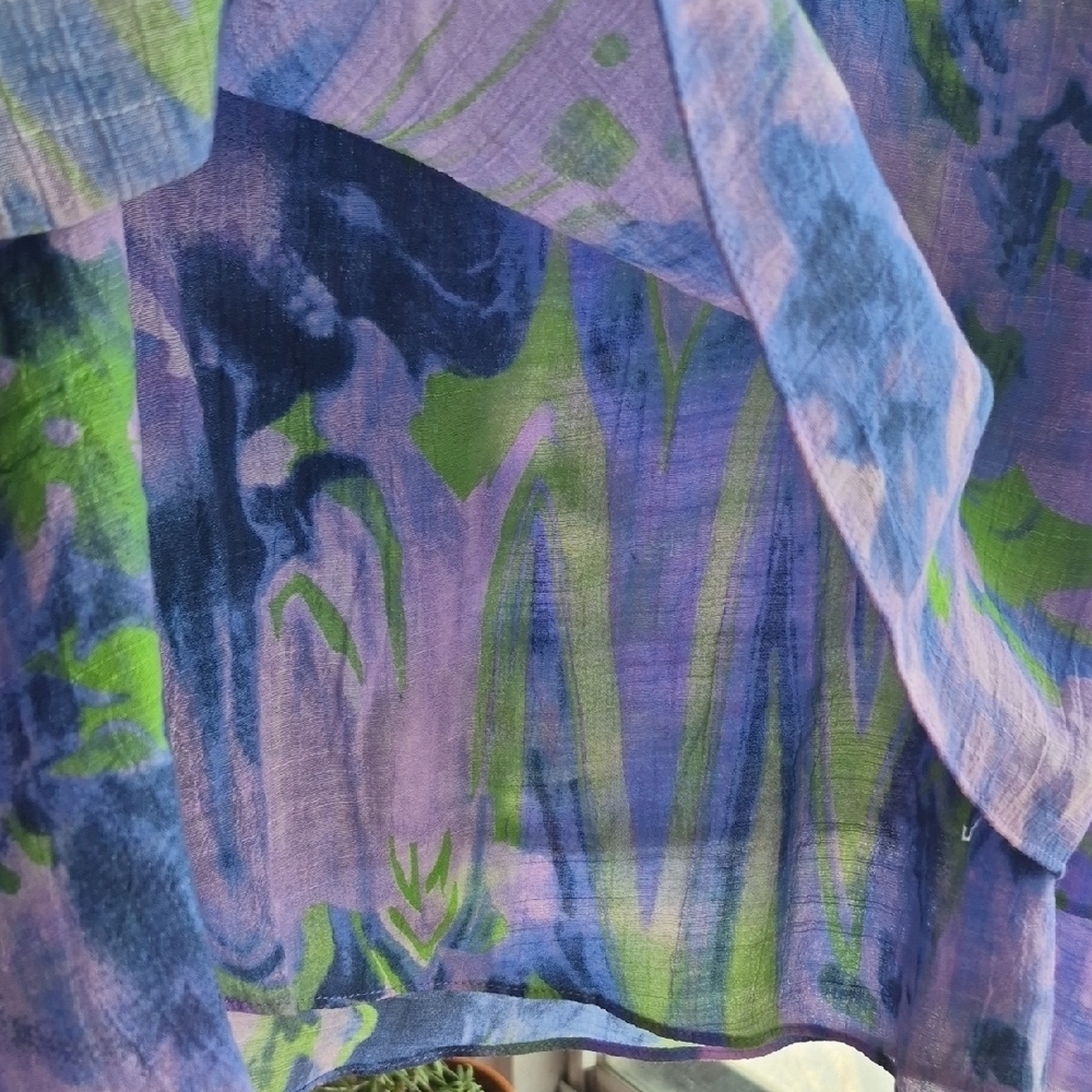 Red Coral Light 2-Tiered Floral Blouse - Blue,  Green and Lilac (C12) - Picture 7 of 7